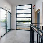 Sunset Vibes Apartment